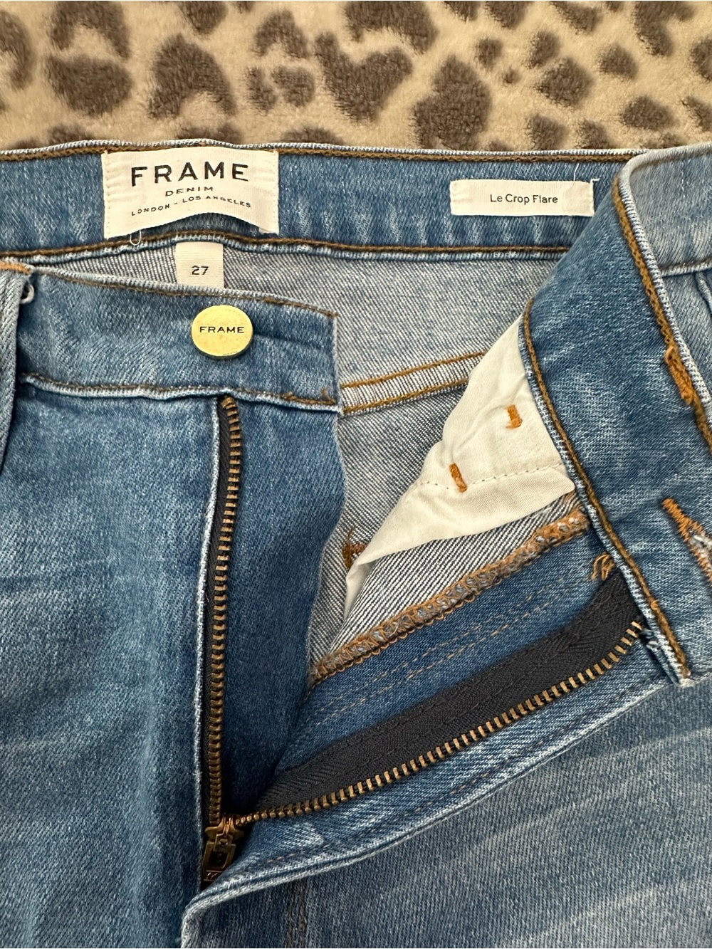 Frame Denim High Waisted Le Crop Flare in Opus Blue Wash Size 27 - Picture 6 of 16
